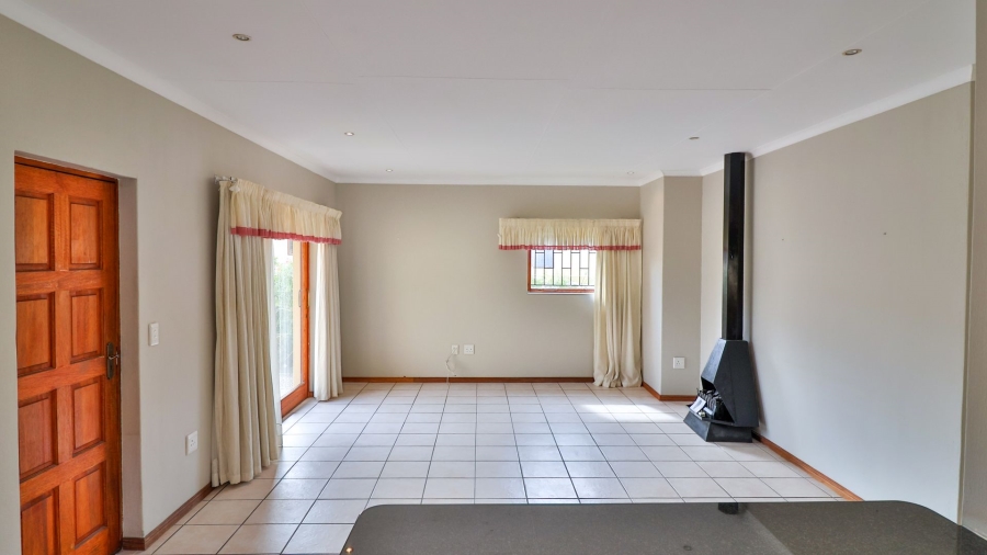 3 Bedroom Property for Sale in Sandbaai Western Cape